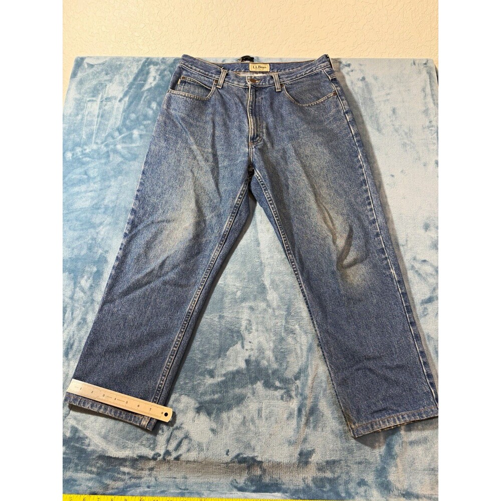 Vntg LL Bean Natural Fit Jeans 33x29 Medium Wash Denim Item 104731 Y2K 90s Mens